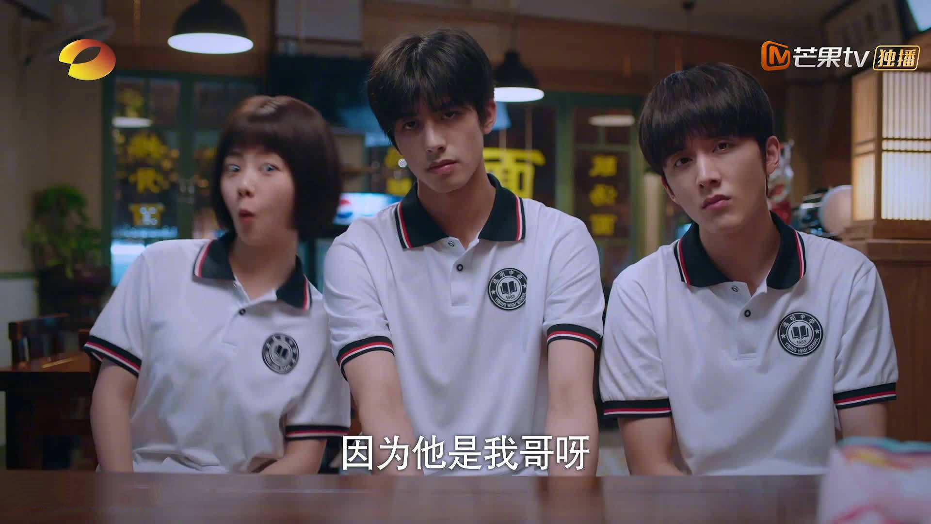 彩虹瀑布赛跑：自然中的色彩追逐，彩虹瀑布的水从哪来