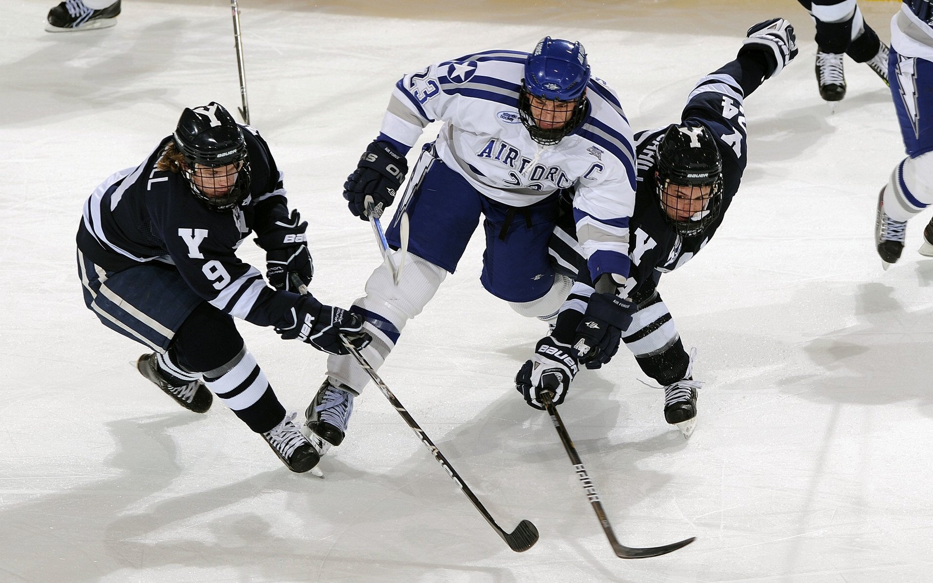 德甲史诗对决：从0-3到逆转取胜的奇迹，德甲经典比赛